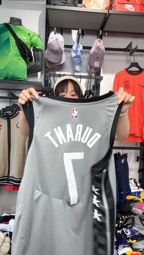 1750 编码 瑕疵款以直播间过款为准 尺码