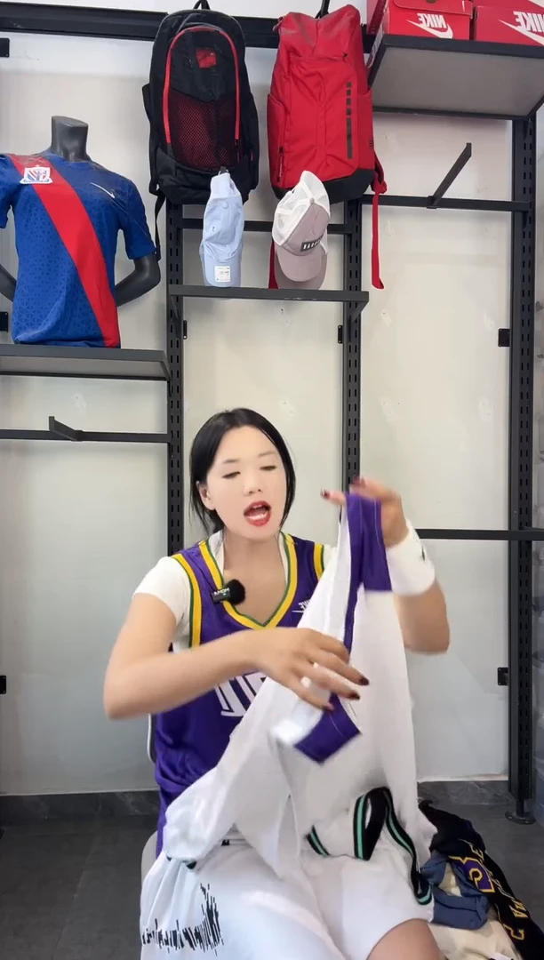 742 ·编码 耐克卫衣服饰过款为准 尺码