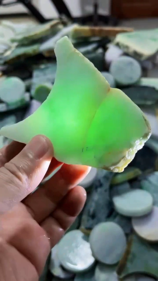 【闪购商品】翡翠挂件未镶嵌A货康壹121