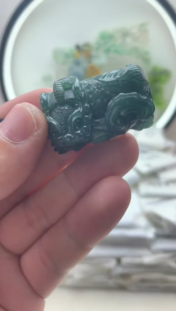 颈饰未镶嵌翡翠霸王貔貅