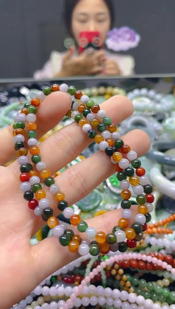 颈饰未镶嵌翡翠4MM/J/翡翠A货，一件也是批发价
