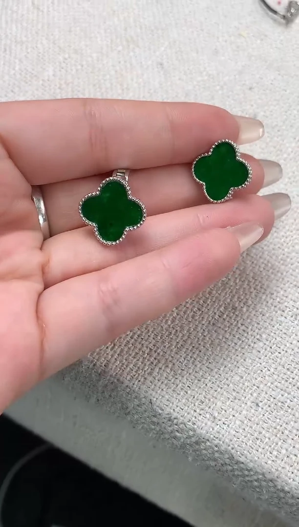 【闪购商品】翡翠耳饰银S925镶嵌四叶草