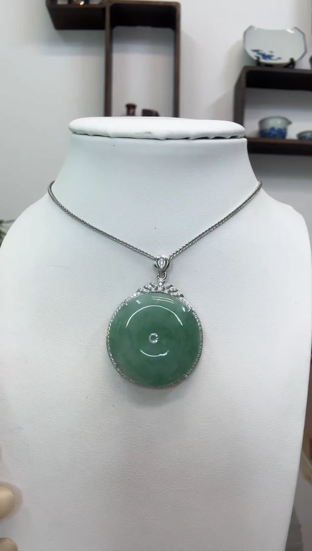 吊坠(赠链)银S925镶嵌翡翠平安扣