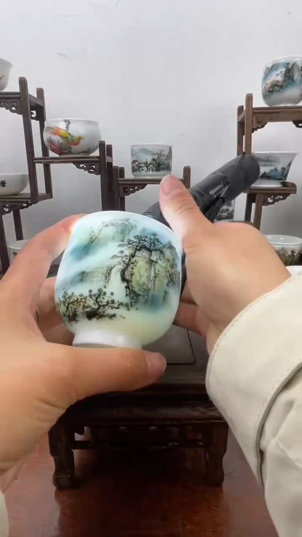 【闪购商品】1釉下五彩高温手绘 山水杯