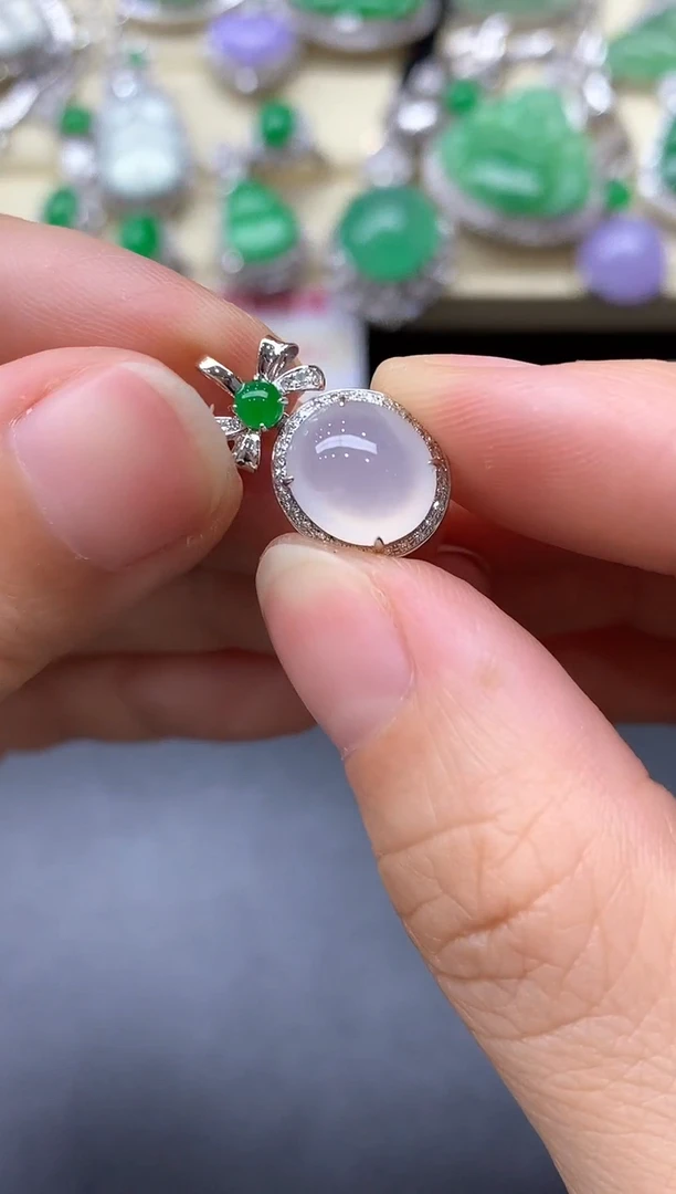 颈饰18K金镶嵌翡翠547-中国好珍宝