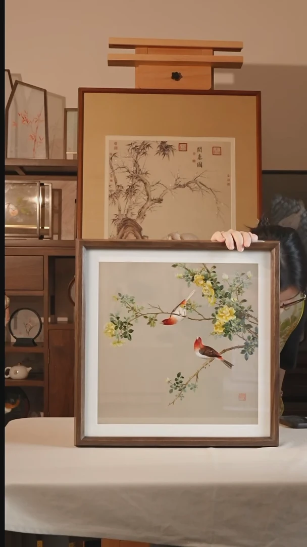 刺绣金色花鸟图苏绣单面绣挂画
