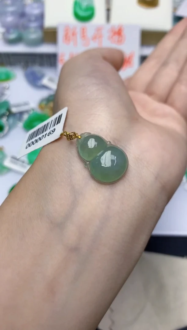 翡翠18K金镶嵌颈饰天然缅甸翡翠A货