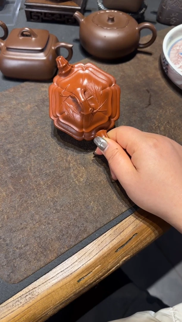 【闪购商品】紫砂茶壶六方海棠双线竹鼓