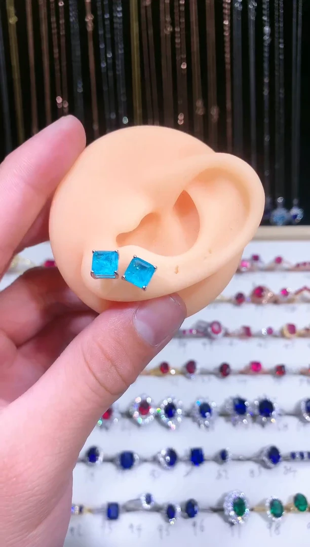 【闪购商品】蓝宝石耳饰银S925镶嵌11111