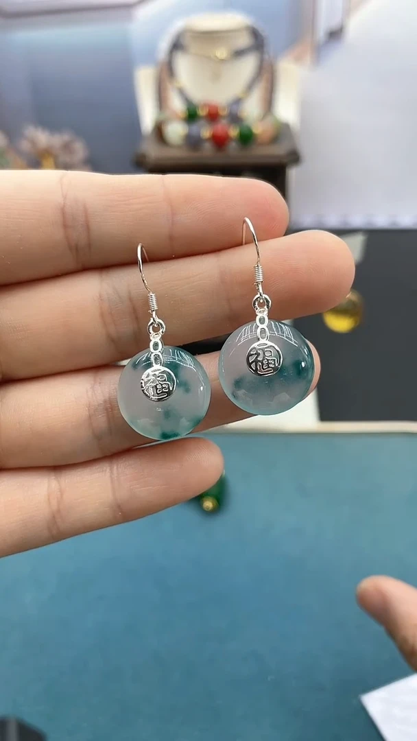 软玉银S925镶嵌耳饰山水平安扣