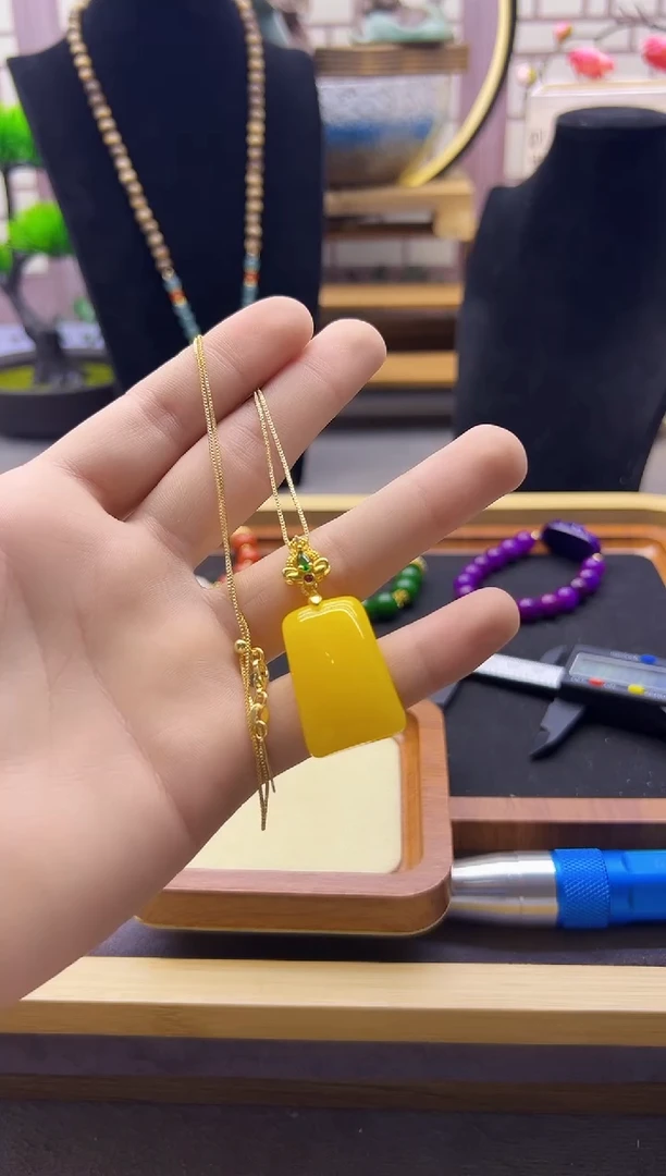 【闪购商品】蜜蜡颈饰14K金镶嵌D63