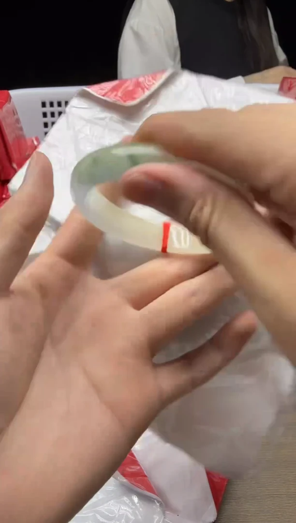未镶嵌手镯翡翠A71