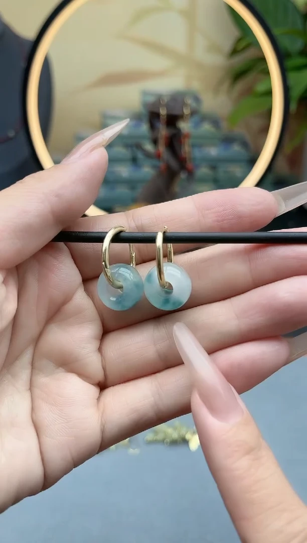 石英质玉（天山翠）银S925镶嵌耳饰00耳扣蓝水耳扣