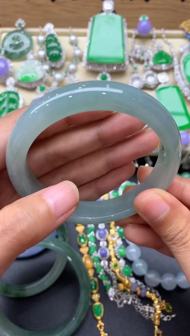 翡翠手镯未镶嵌337-中国好珍宝