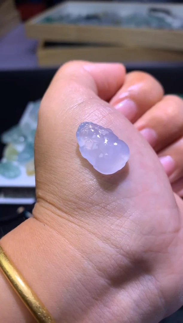 未镶嵌定制翡翠毛货