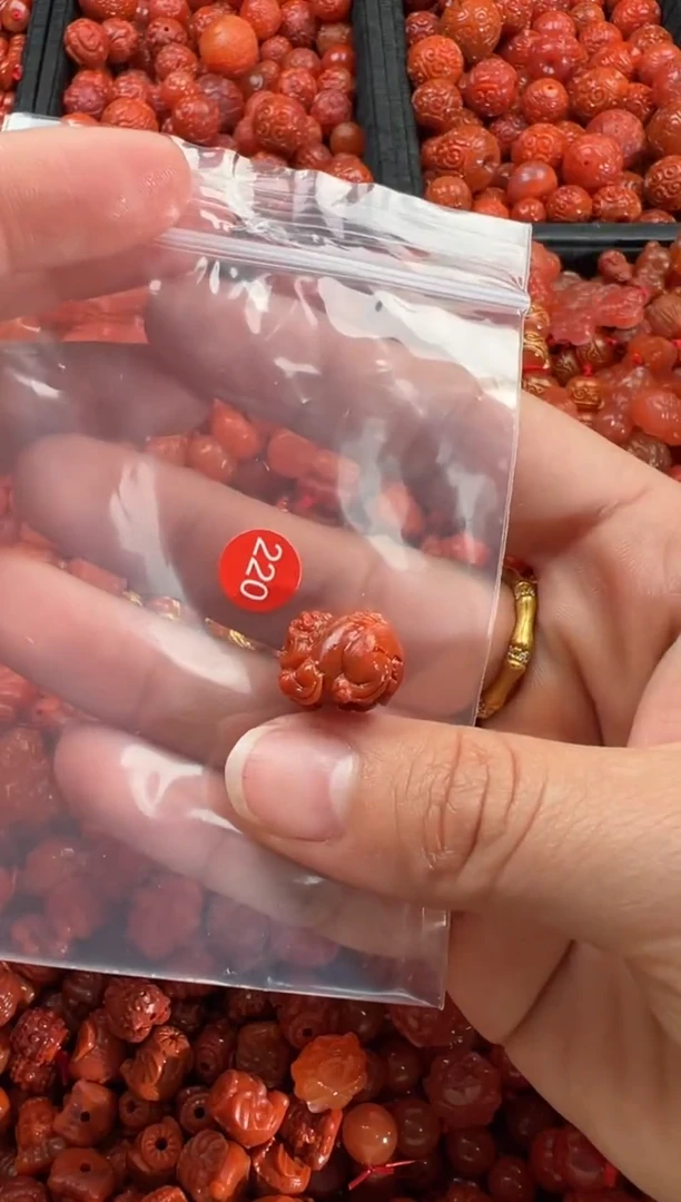 【闪购商品】南红玛瑙颈饰未镶嵌1