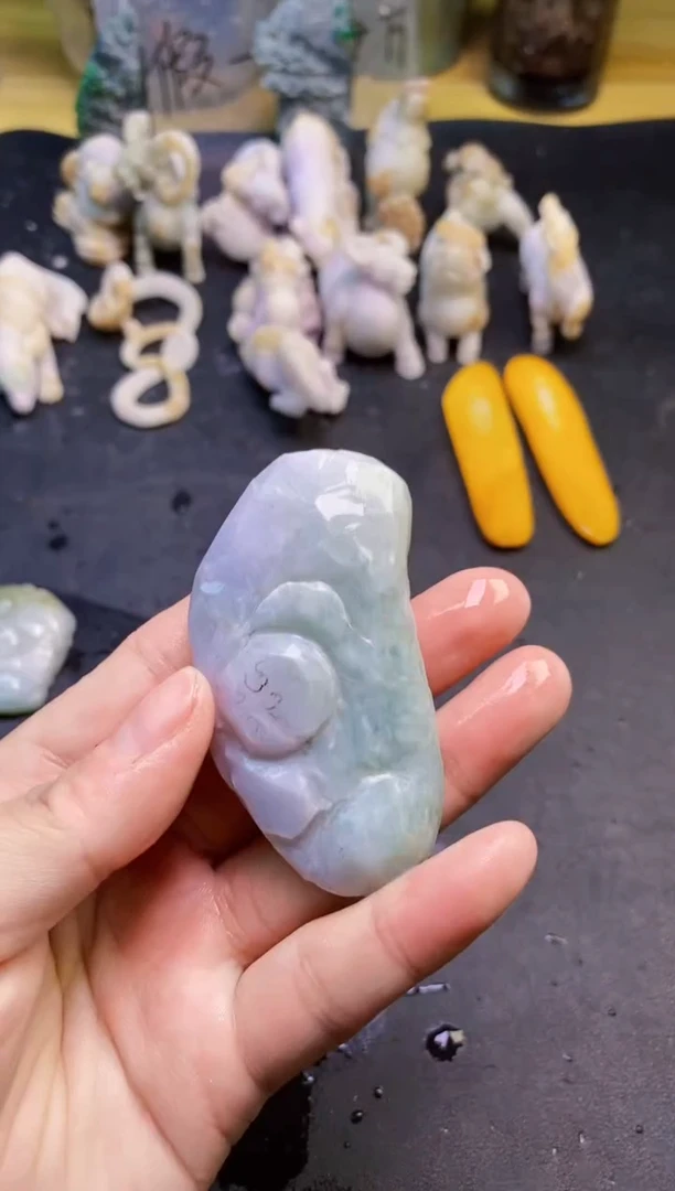 翡翠未镶嵌颈饰天然翡翠124