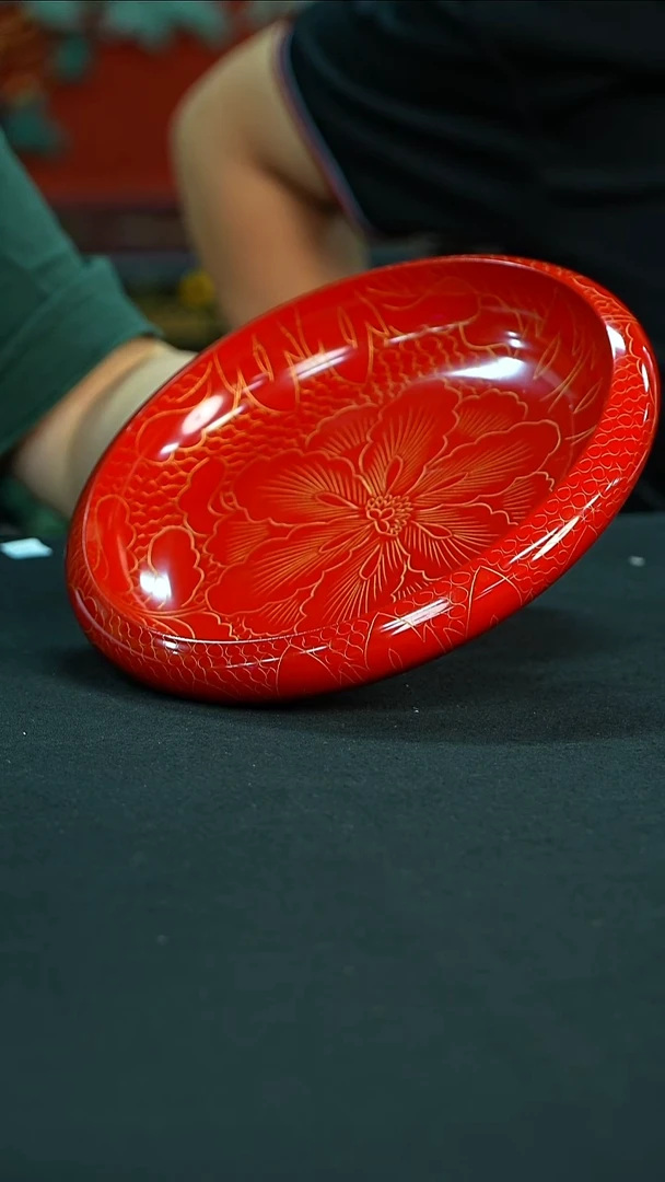 YZQQ雕填圆形果盘（纯红底）直径24cm