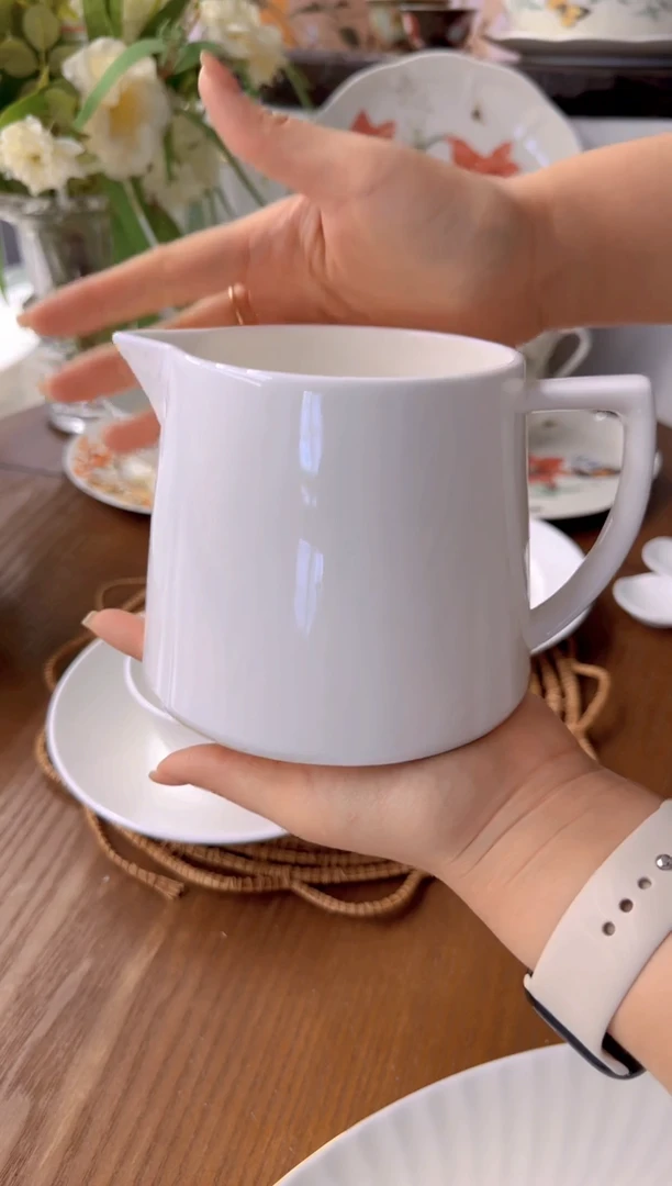 微瑕奶壶盘子瓷***************