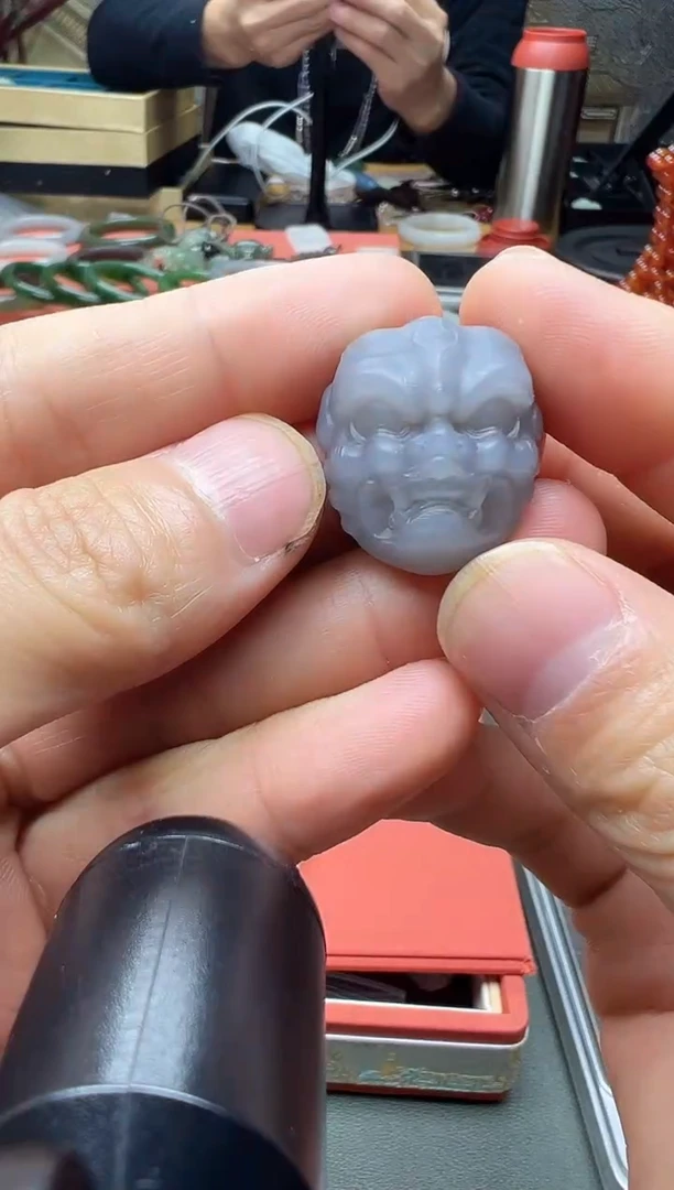 颈饰未镶嵌和田玉吊坠