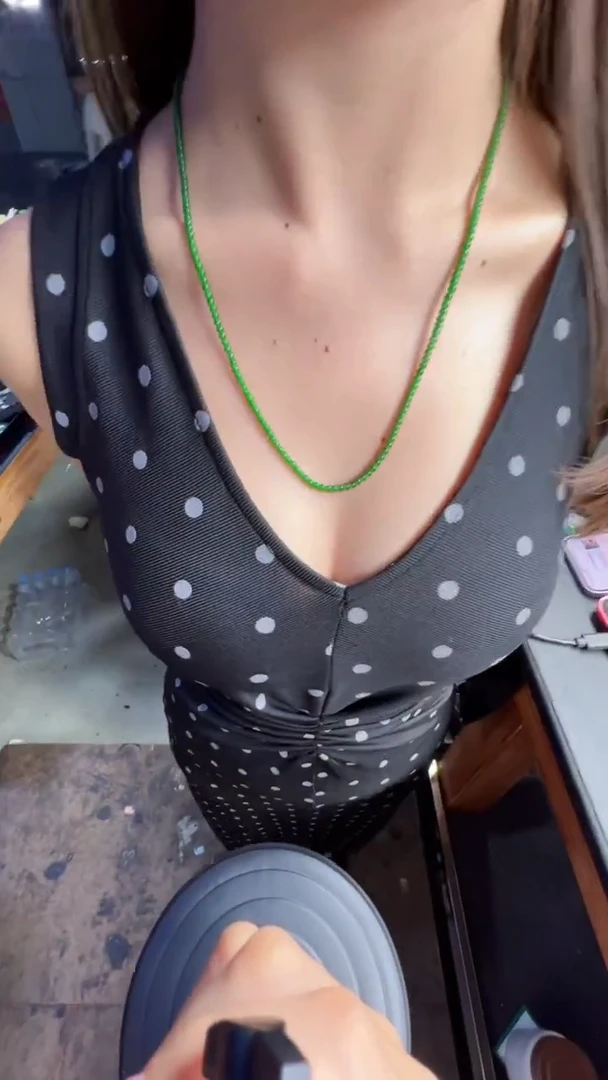 未镶嵌定制翡翠翡翠A货有轻微色差属于正常现象，珠链多样性发货1