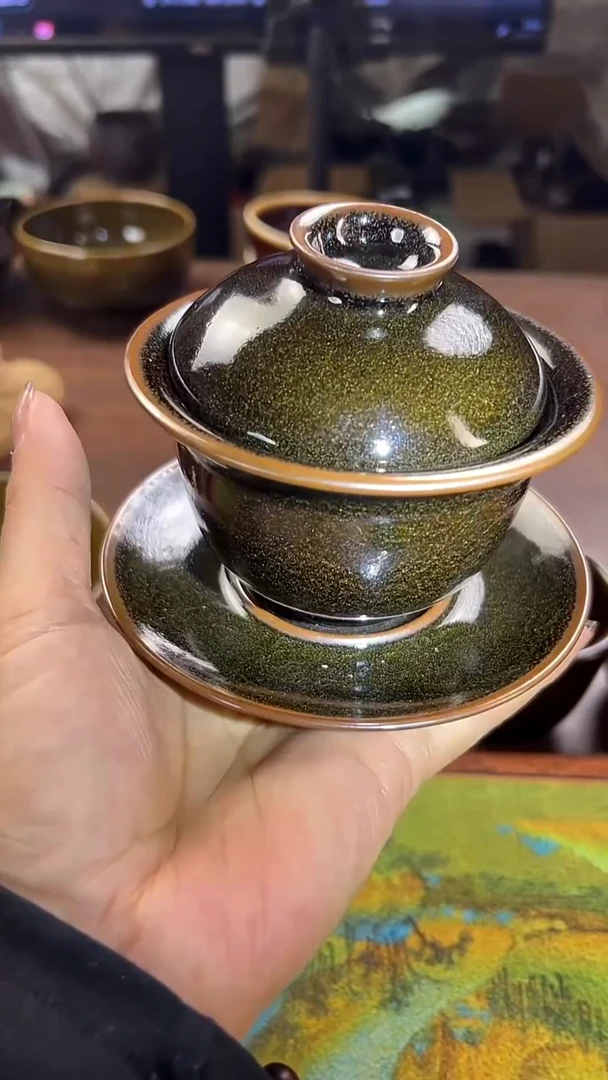 乌金黑色的三才盖碗