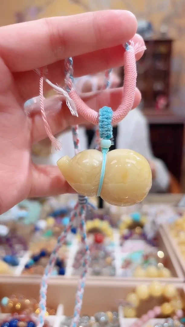 蜜蜡颈饰未镶嵌设计款珠串