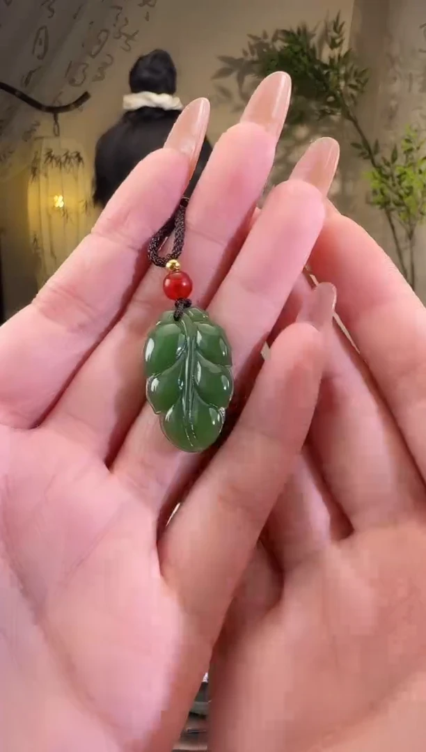 【闪购商品】和田玉颈饰未镶嵌叶子