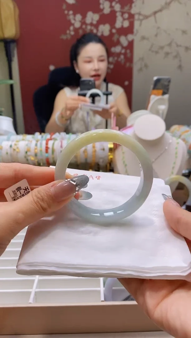 未镶嵌手镯翡翠68号56.3/10.9*7.5