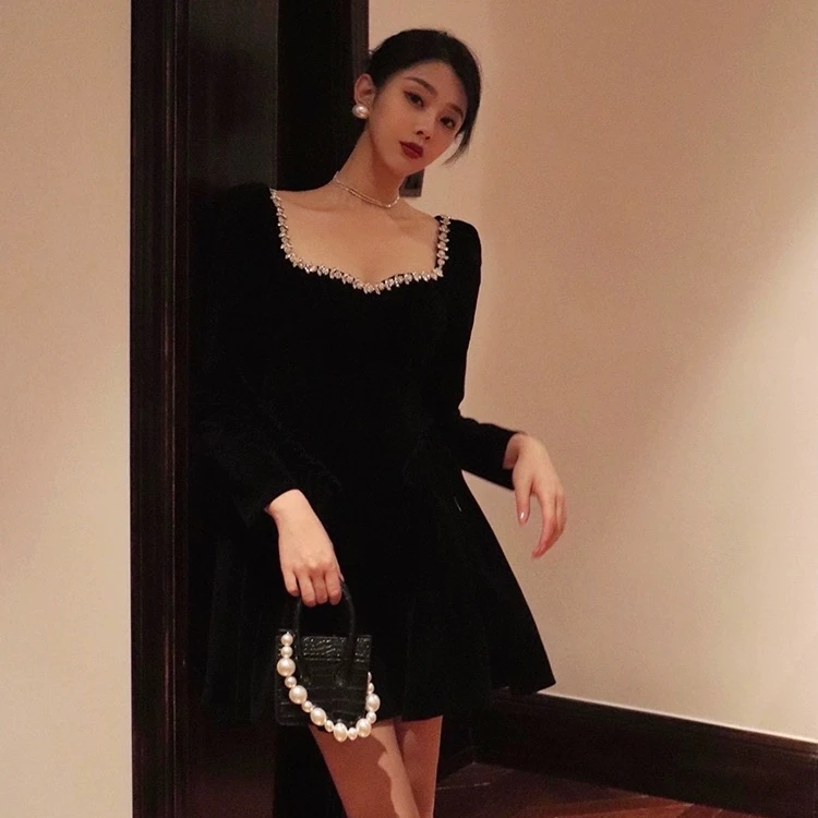 2024秋冬新款法式高级感镶钻高腰连衣裙宴会晚礼服在逃公主小黑裙