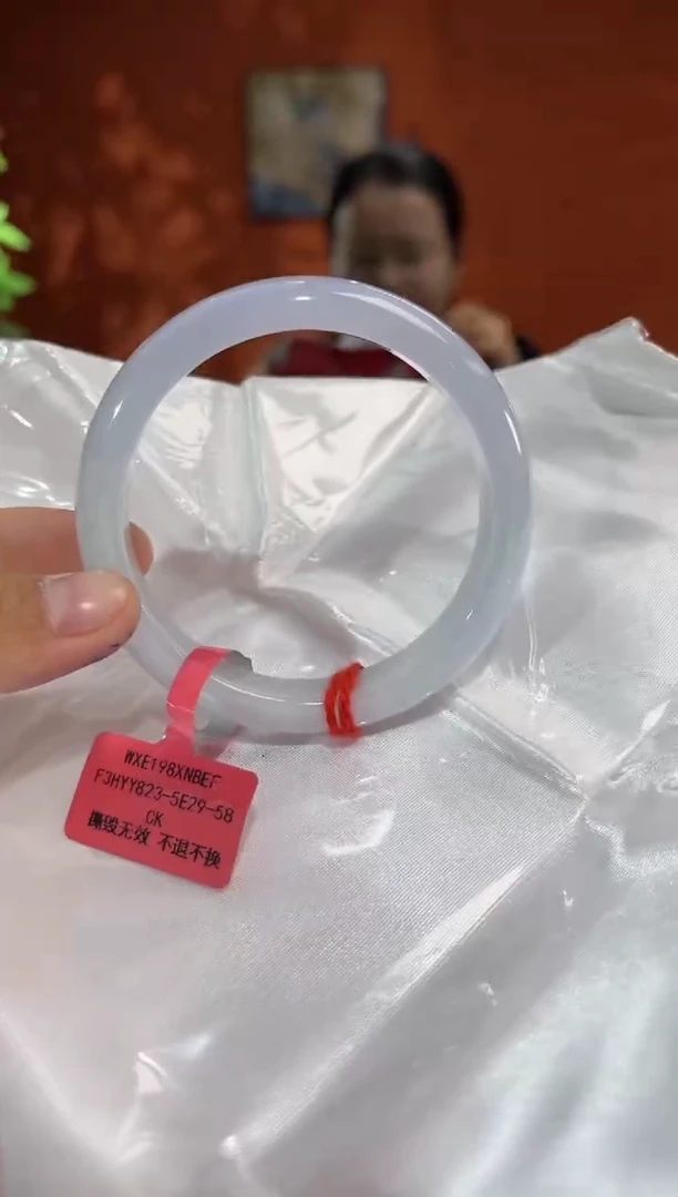 未镶嵌手镯翡翠翡翠手镯