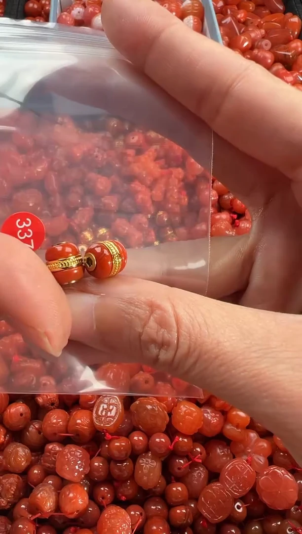 【闪购商品】南红玛瑙颈饰未镶嵌1