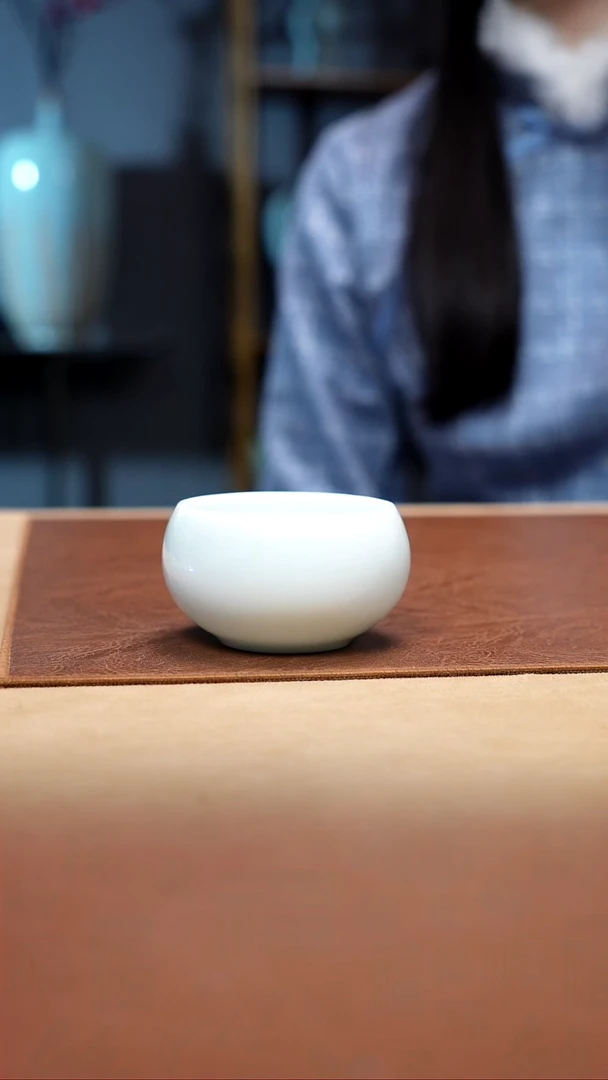 【闪购商品】珑匠玉青圈足圆融杯