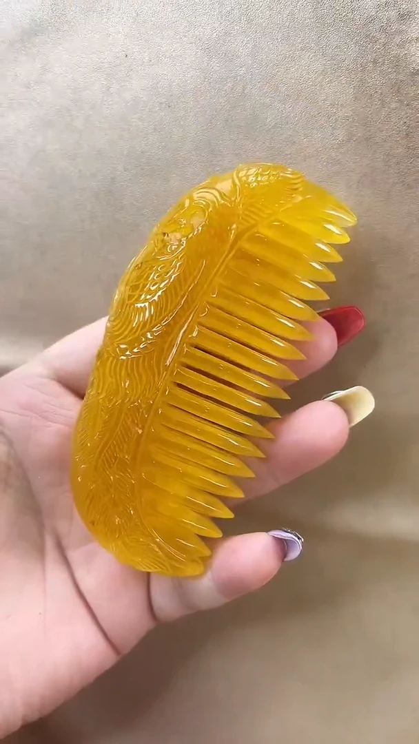 未镶嵌颈饰琥珀吊坠