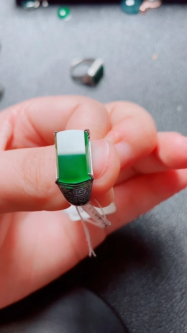 翡翠戒指银S925镶嵌翡翠