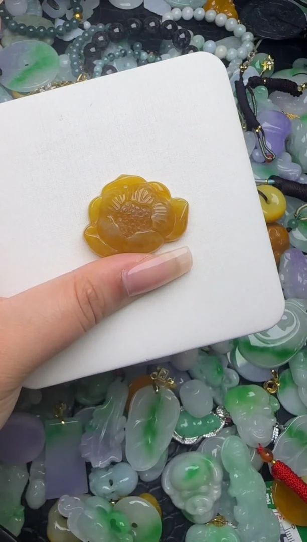翡翠未镶嵌颈饰天然缅甸翡翠吊坠