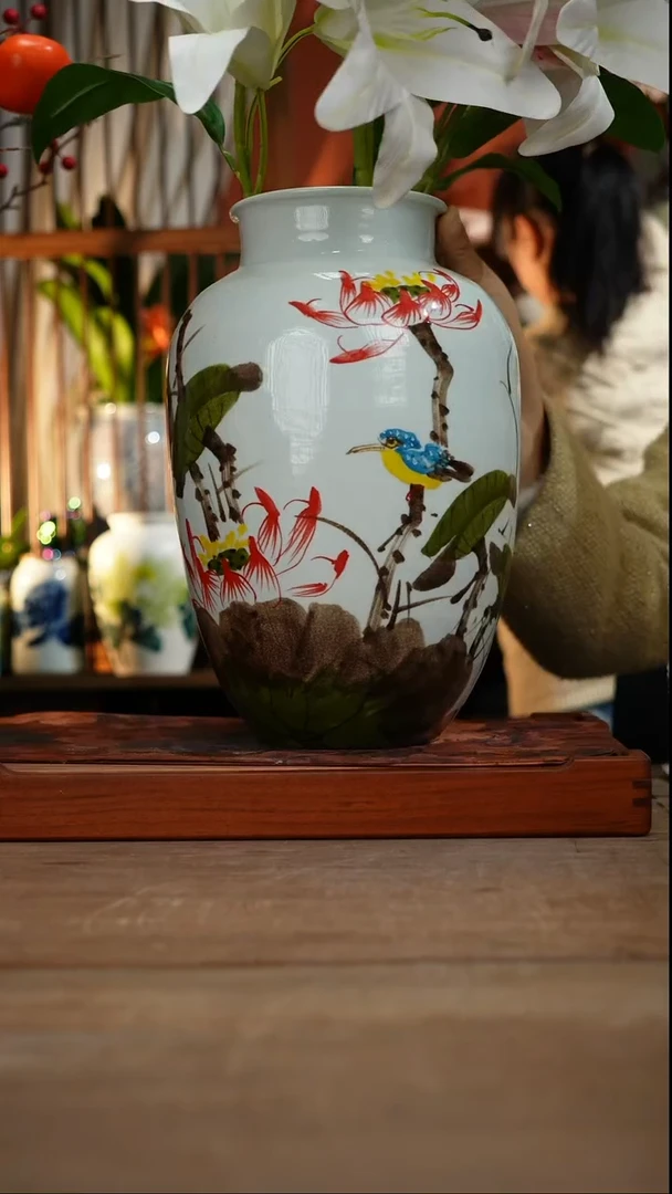 当代景德镇设计师釉下手绘陶瓷花瓶