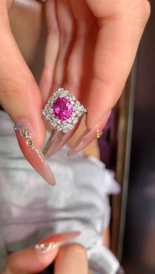 戒指彩色蓝宝石18K金镶嵌2.11CT