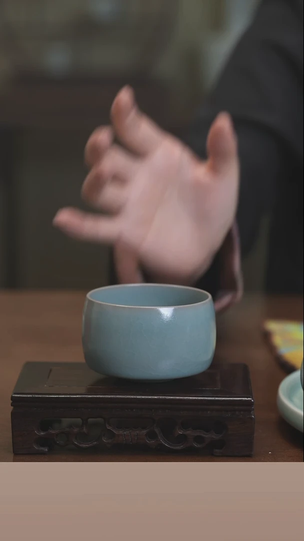 【闪购商品】清凉寺原产地仿古釉手工汝瓷握足杯