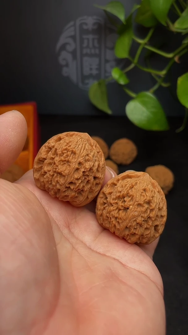 【闪购商品】文玩核桃把件老树南疆石37尺（全品，福利团）