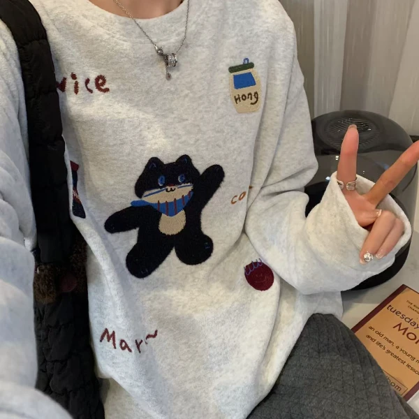 韩系上衣2024秋冬新款卡通猫咪时尚百搭显瘦打底长袖搭鲨鱼裤