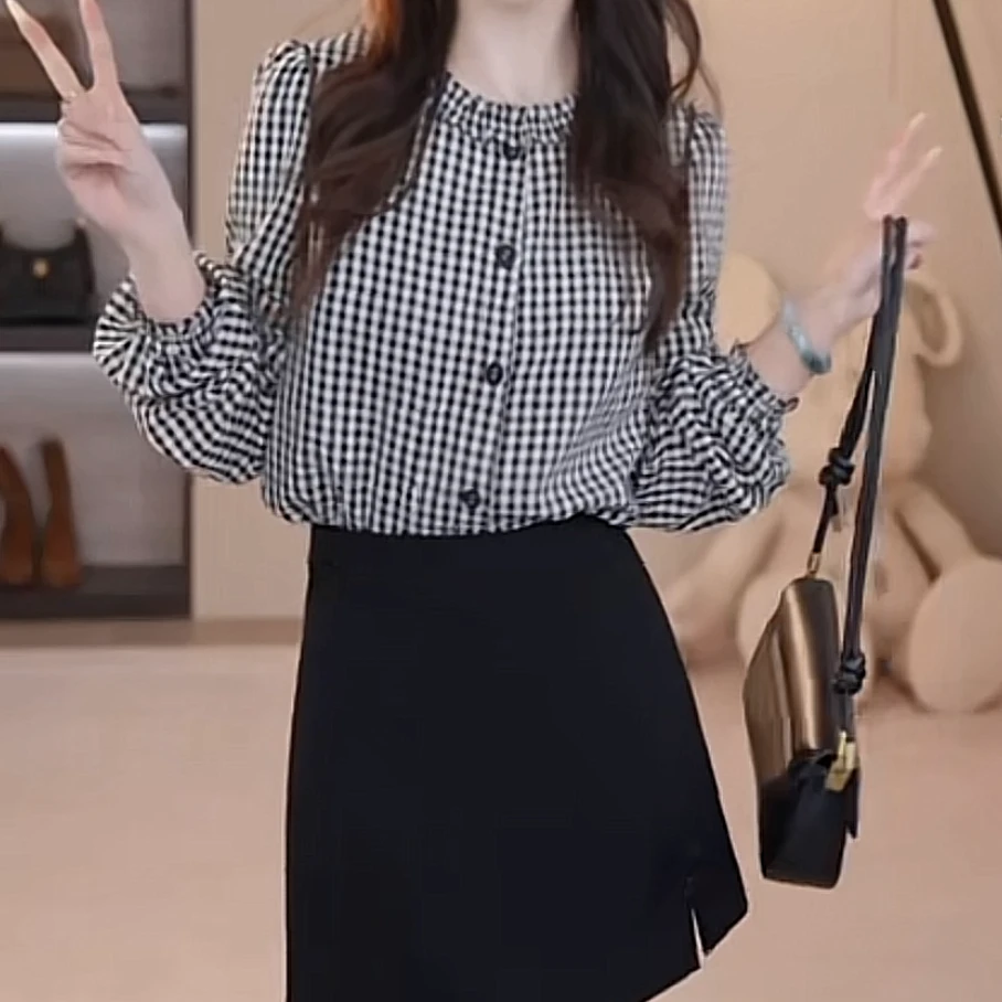 设计感复古格子长袖衬衣女2025春季新款单排扣宽松显瘦圆领衬衫
