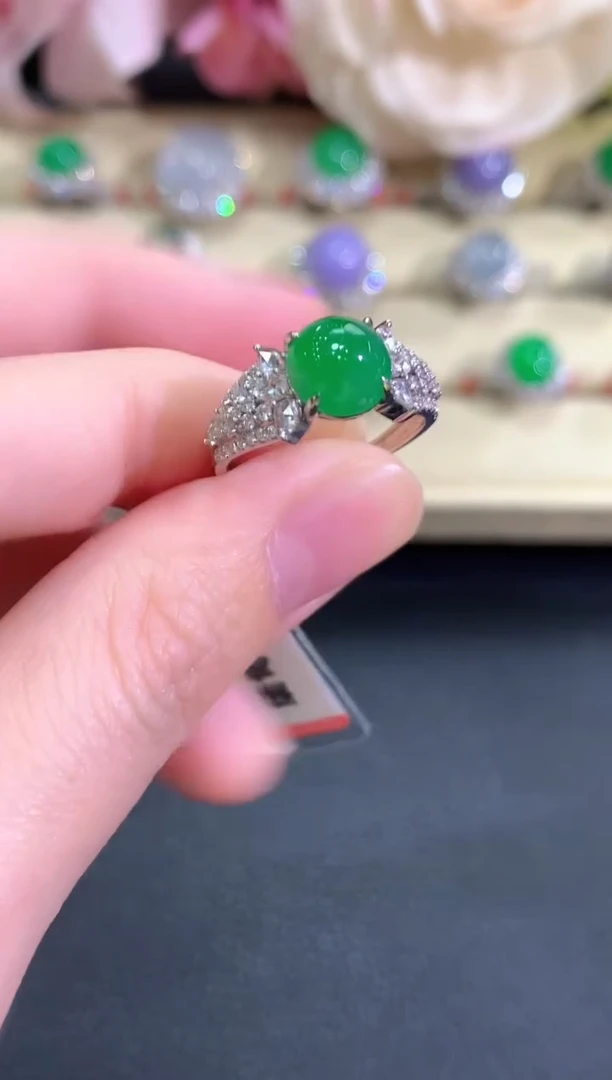 18K金镶嵌戒指翡翠冬日珠宝Q127