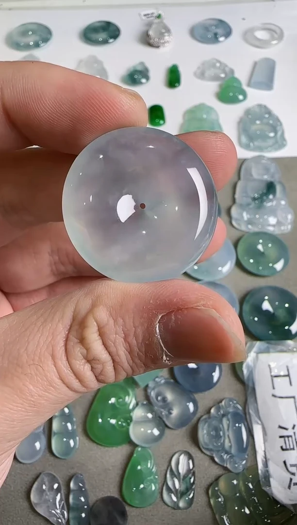 吊坠(不含链)未镶嵌翡翠.