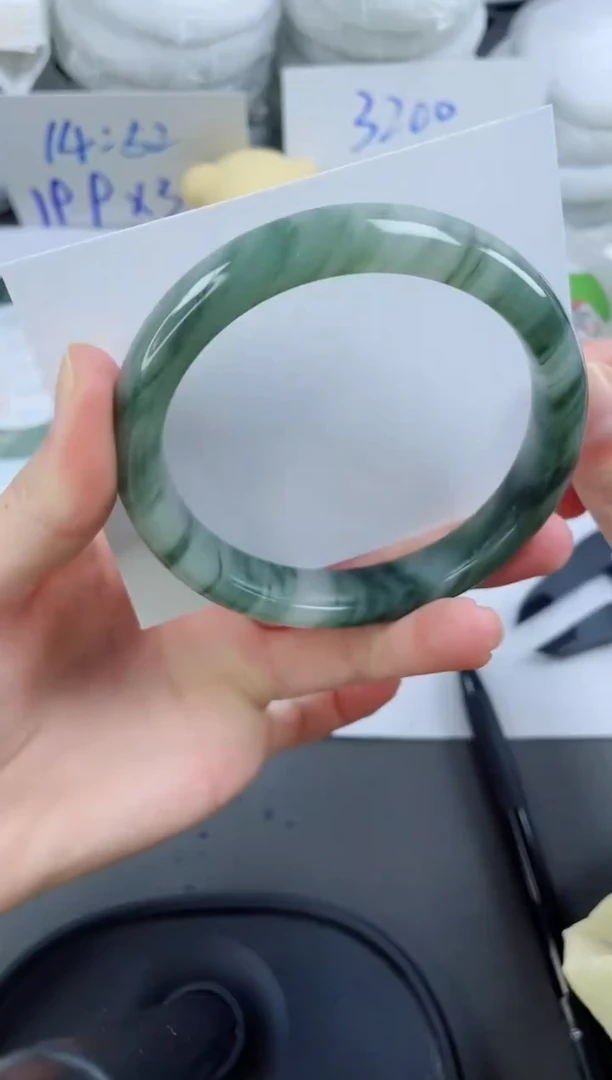 【闪购商品】石英质玉手镯未镶嵌13-62.7