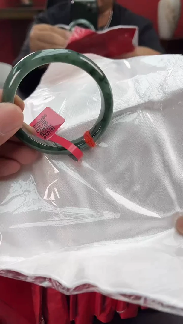 未镶嵌手镯（贵妃镯）翡翠翡翠手镯5