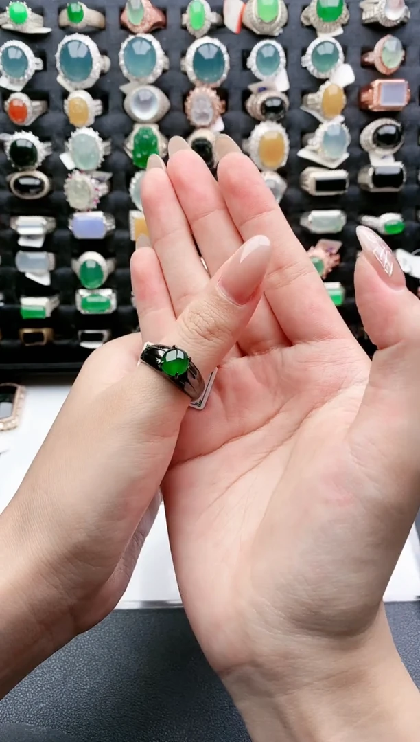 【闪购商品】翡翠戒指银S925镶嵌天然翡翠时尚男戒