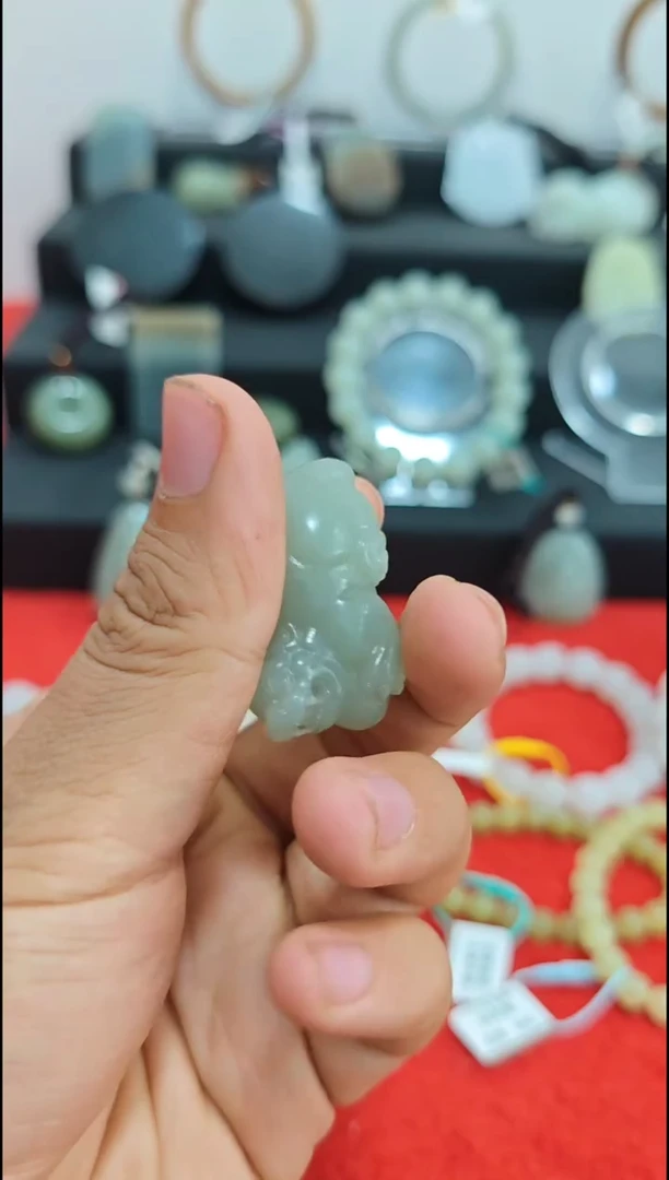 吊坠(赠链)未镶嵌和田玉貔貅小而精致