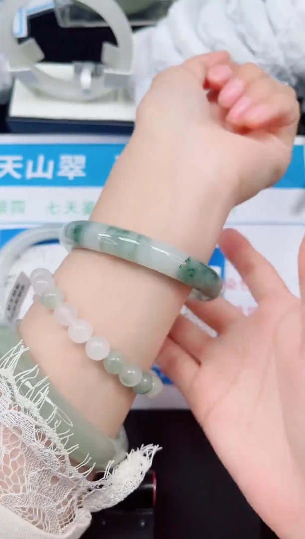 未镶嵌手镯石英质玉244-58/59