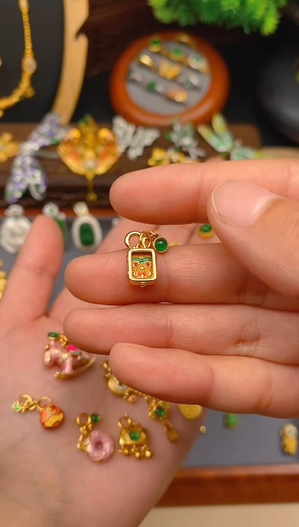 【闪购商品】翡翠吊坠(不含链)银S925镶嵌扎吉拉母